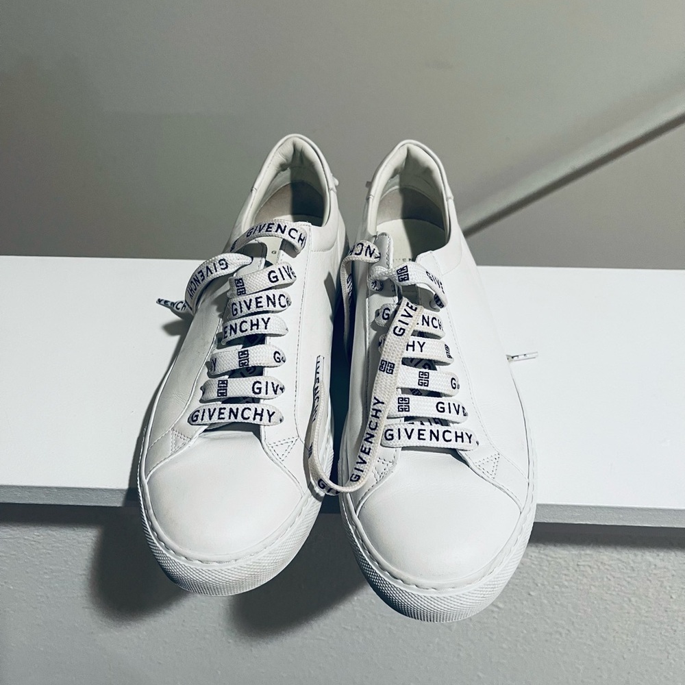 Women Size 8 - Givenchy Sneakers